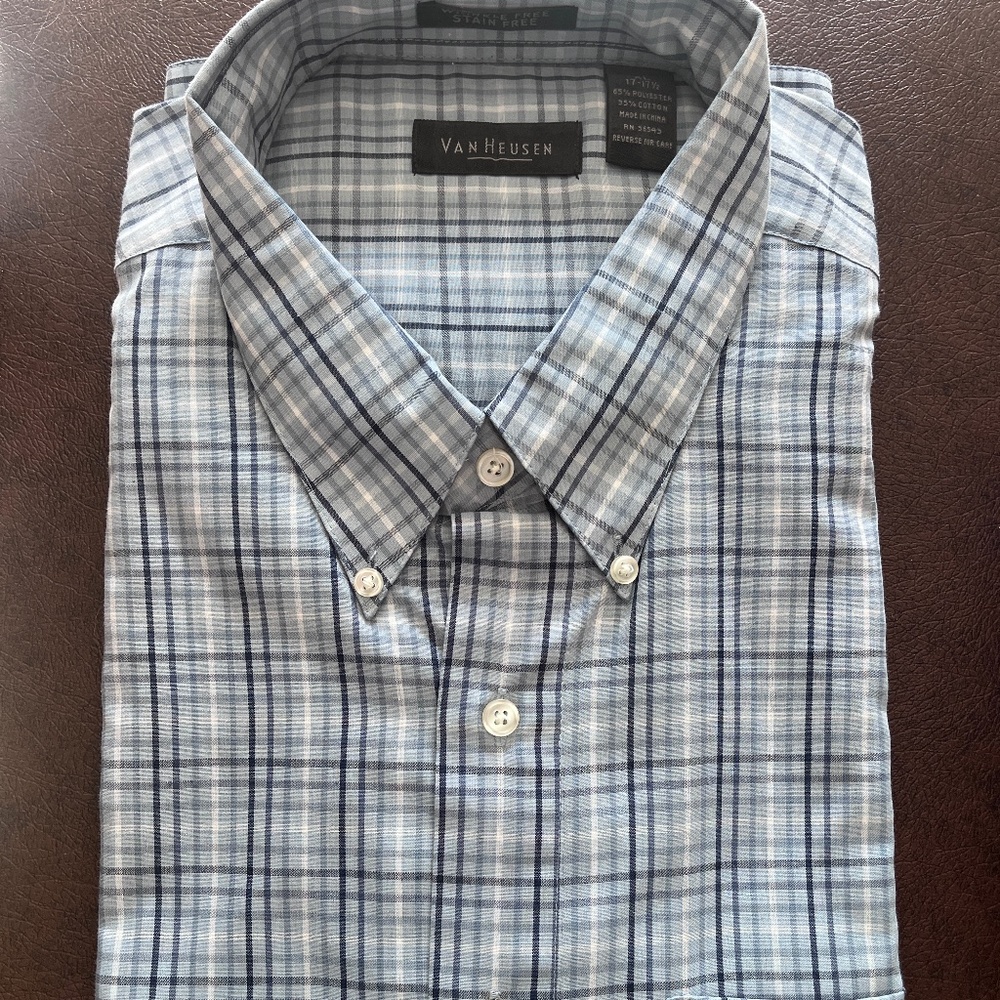 Van Heusen Wrinkle Free/Stain Free XL - brand new with tags